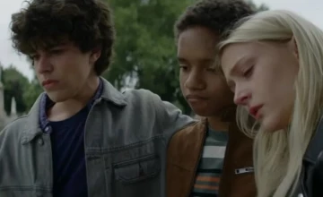 Стоп-кадр из 8 серии 1 сезона сериала Чаки