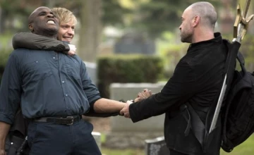 Стоп-кадр из 1 серии 2 сезона сериала Чаки