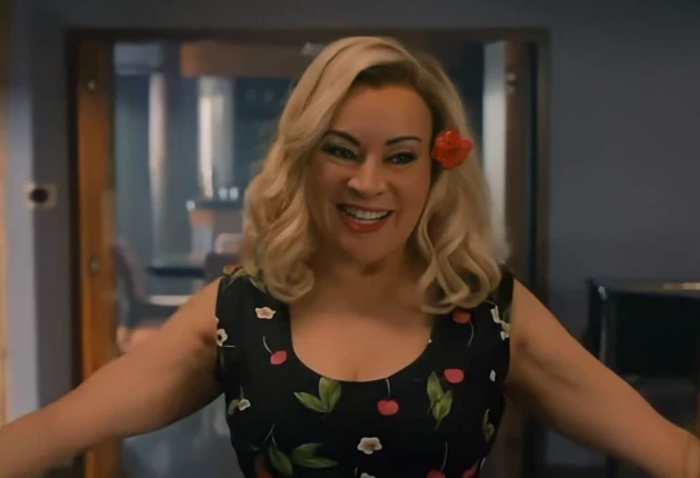 Стоп-кадр из 4 серии 2 сезона сериала Чаки