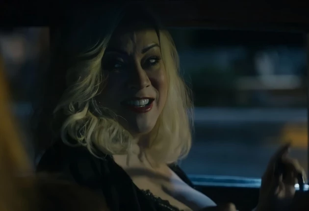 Стоп-кадр из 7 серии 2 сезона сериала Чаки